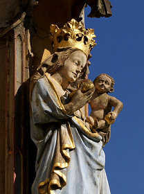 Muttergottes am Chor der Stadtkirche Unsere Liebe Frau
